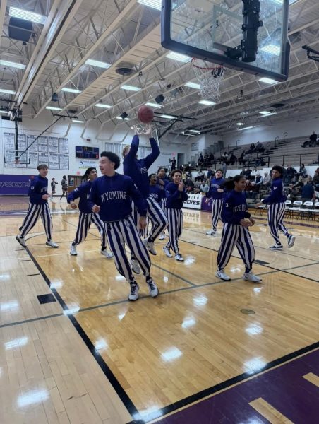 Wyoming Boys varsity warming up before the game. 